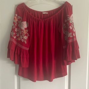 Off the shoulder Altar’d State shirt